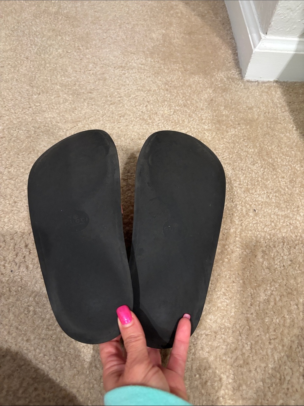Gucci Black Slides with Pink and Green Floral Monogram Strap - Picture 6 of 8